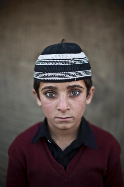 Afghan-Refugee-Children-06-685x1027