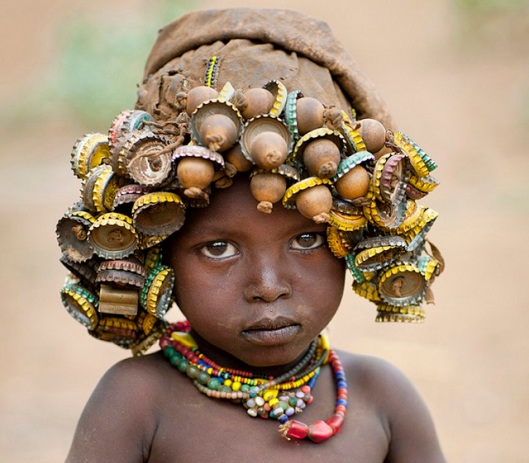Ethiopian-boy-wearing-bottle-caps